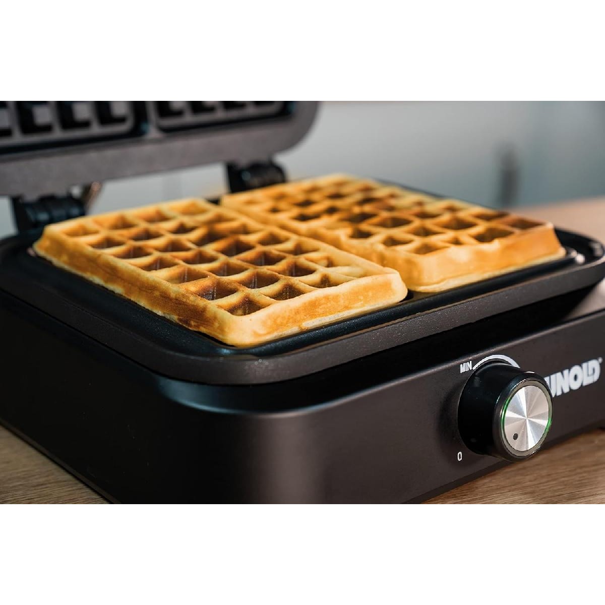 Unold 48275 Belgian Waffle Maker Brussels 1500 watt black